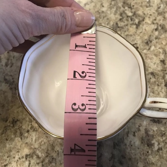 Royal Albert Kendal Teacup & Saucer - Picture 6 of 8